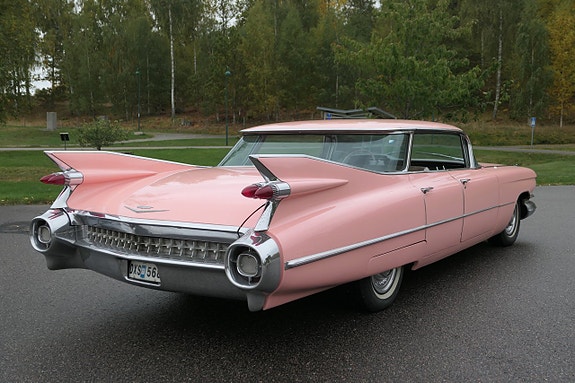 Cadillac Series Sixty-Three 4 of 15
