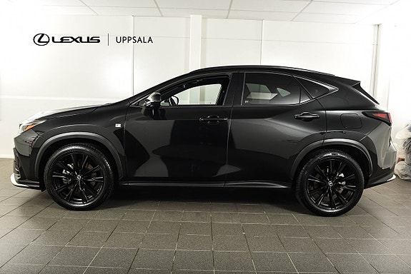 Lexus NX450h+ 2 of 26