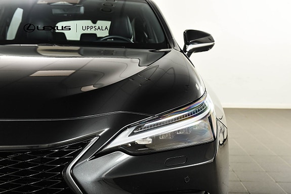 Lexus NX450h+ 24 of 26