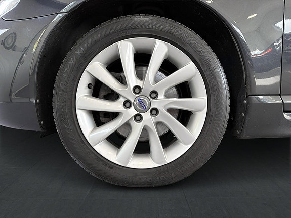 Volvo V70 17 of 26
