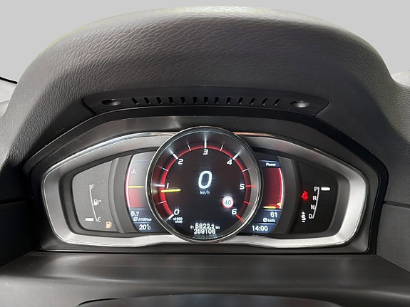 Volvo V70 12 of 26