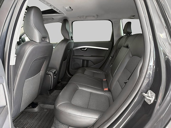Volvo V70 9 of 26