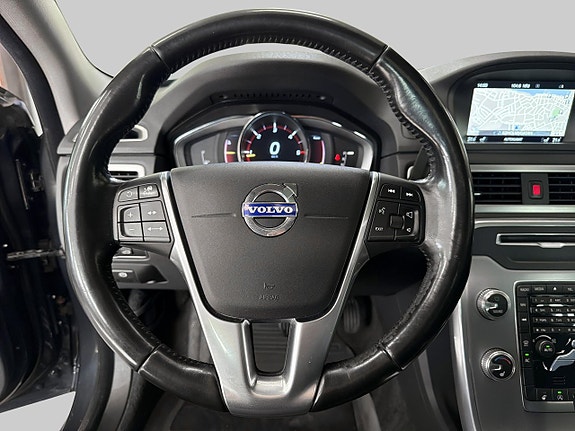 Volvo V70 11 of 26