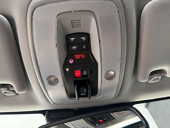 Volvo V70 25 of 26