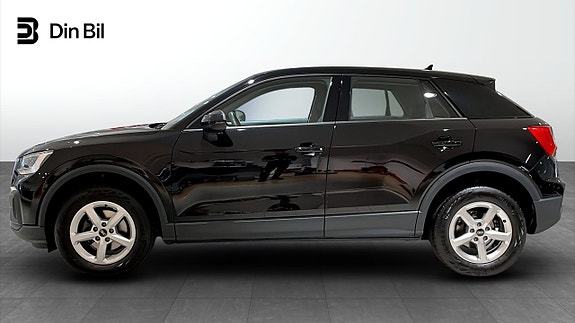 Audi Q2 2 of 12