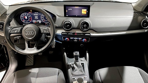 Audi Q2 10 of 12