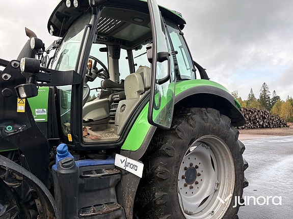 Traktor Deutz-Fahr 6130.4 TTV med Trima frontlastare 27 of 30