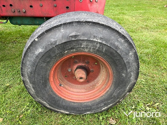 Traktor Volvo BM T650 9 of 30