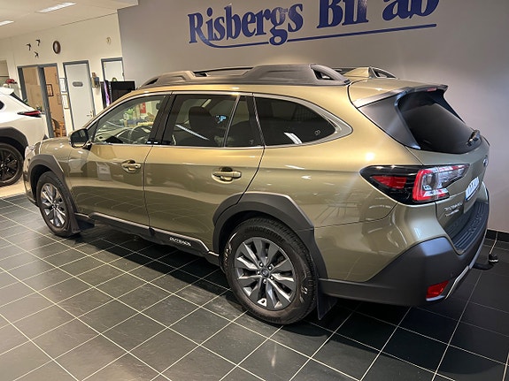 Subaru Outback 4 of 15
