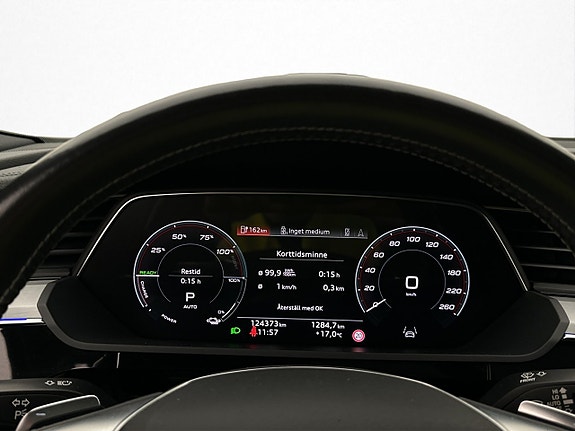 Audi e-tron 22 of 30