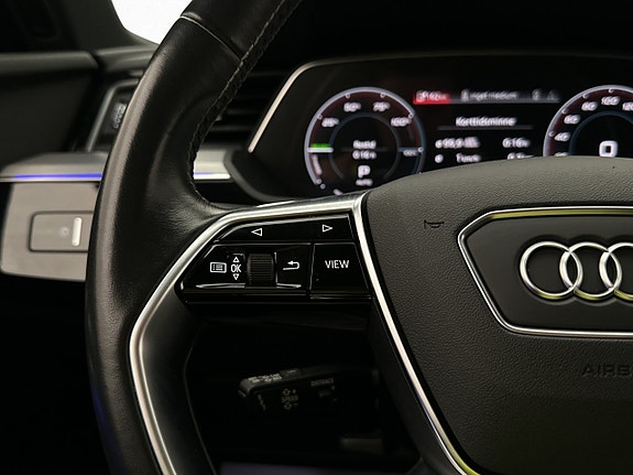 Audi e-tron 21 of 30
