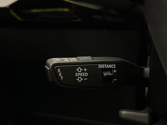 Audi e-tron 19 of 30