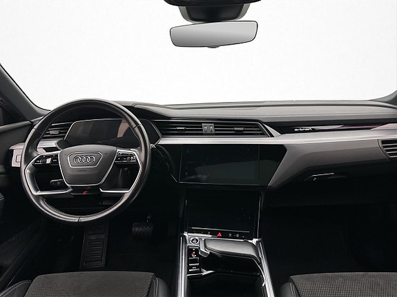 Audi e-tron 16 of 30