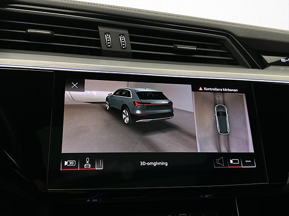 Audi e-tron 24 of 30