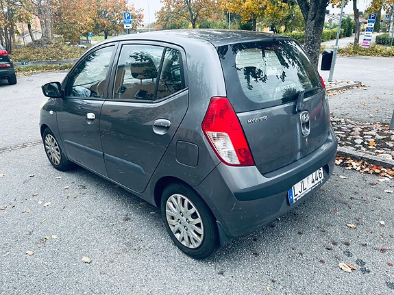 Hyundai i10 3 of 6