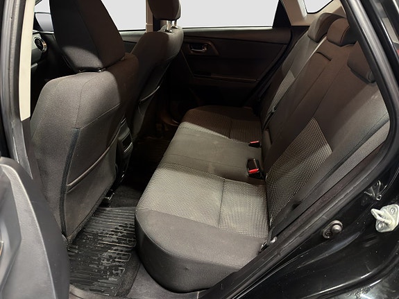 Toyota Auris 17 of 21
