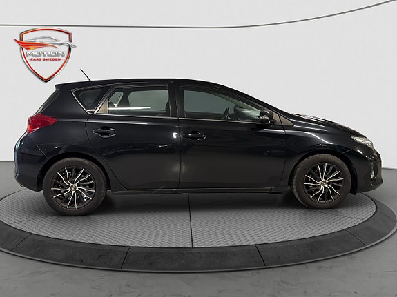 Toyota Auris 4 of 21