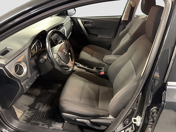 Toyota Auris 10 of 21
