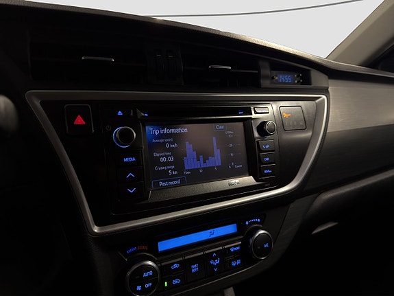 Toyota Auris 16 of 21