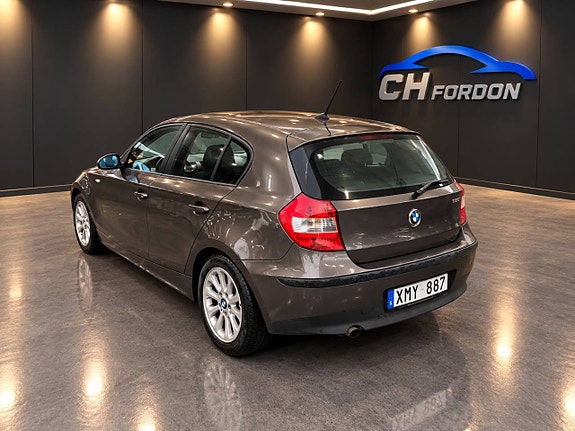 BMW 116i 2 of 3
