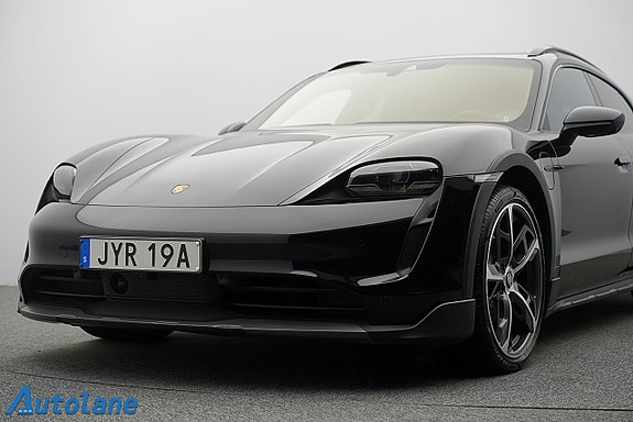 Porsche Taycan 4 13 of 30