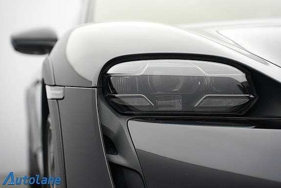 Porsche Taycan 4 14 of 30