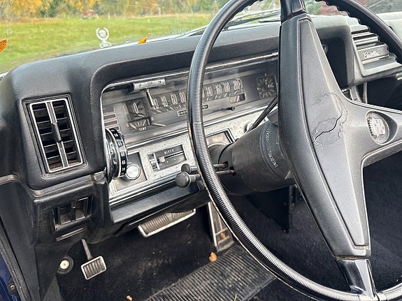 Cadillac Deville 10 of 23