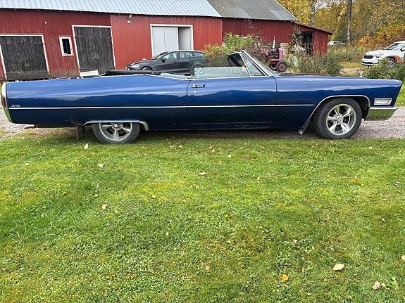 Cadillac Deville 4 of 23