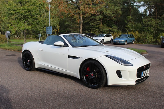 Jaguar F-TYPE 11 of 21