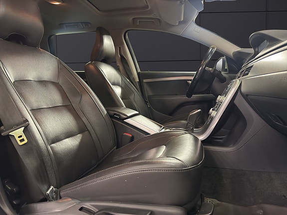 Volvo V70 17 of 30