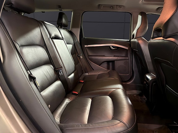 Volvo V70 19 of 30