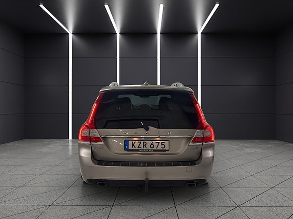 Volvo V70 4 of 30