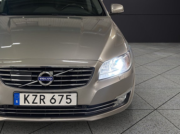 Volvo V70 9 of 30