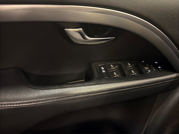 Volvo V70 23 of 30