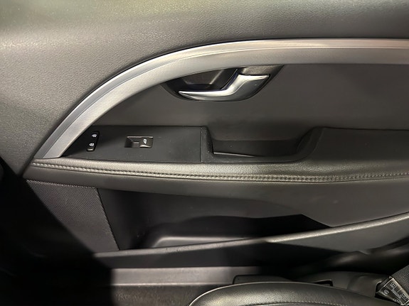Volvo V70 24 of 30