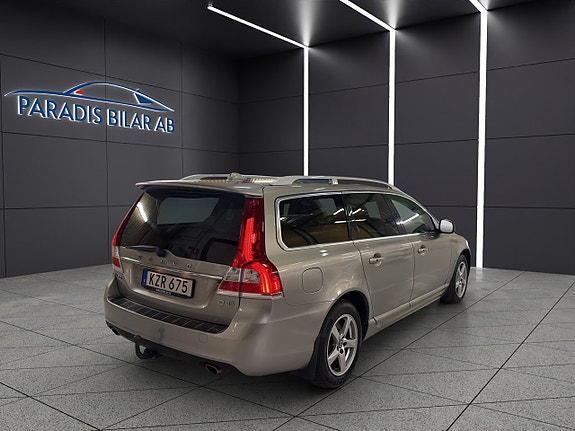 Volvo V70 5 of 30