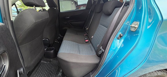 Toyota Yaris 23 of 24