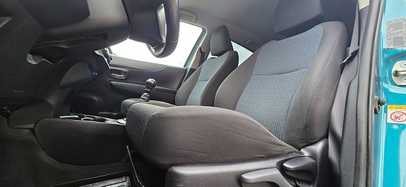 Toyota Yaris 14 of 24