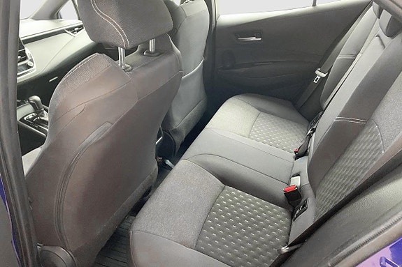 Toyota Corolla 9 of 12