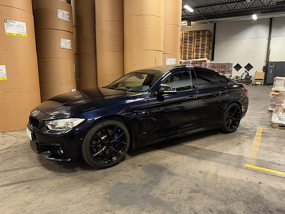 BMW 440i 2 of 15