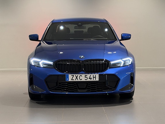 BMW 330e 2 of 18