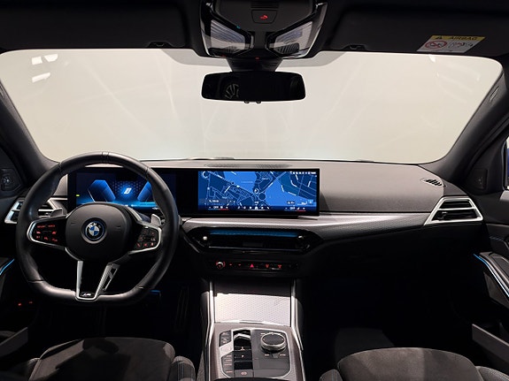 BMW 330e 12 of 18