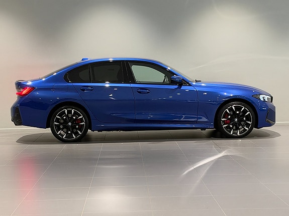 BMW 330e 3 of 18