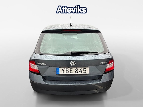 Skoda Fabia 2 of 5