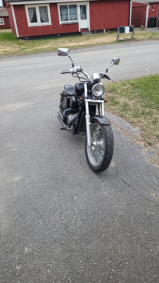 Honda VT600C Shadow 4 of 5