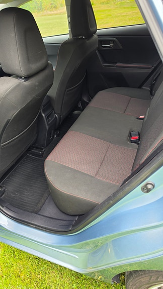 Toyota Auris 8 of 14