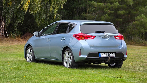 Toyota Auris 4 of 14