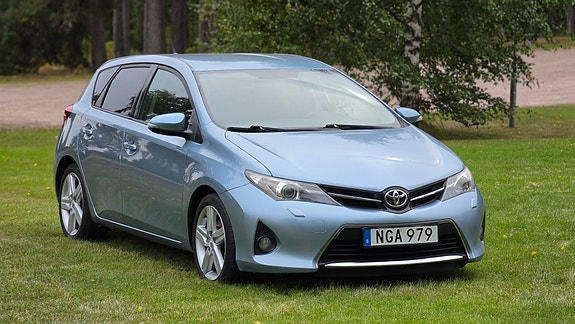 Toyota Auris 5 of 14