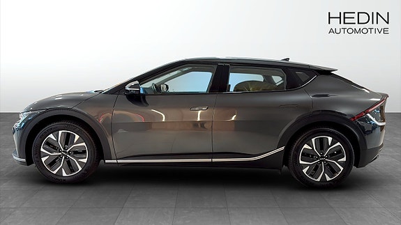 Kia EV6 2 of 12