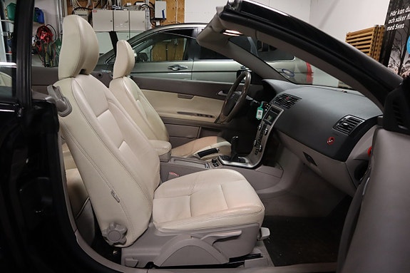 Volvo C70 11 of 19